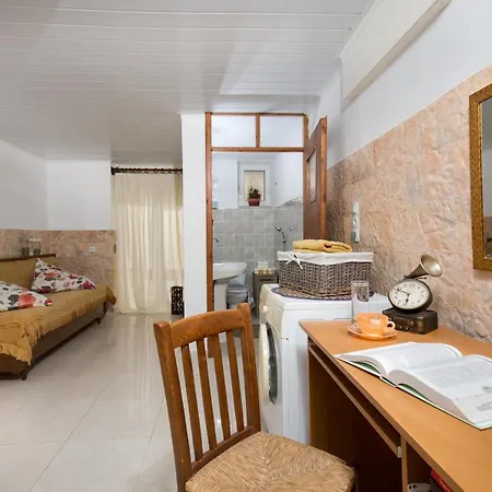 Kiki's House Near Falassarna And Balos Holiday home Platanos (Chania)